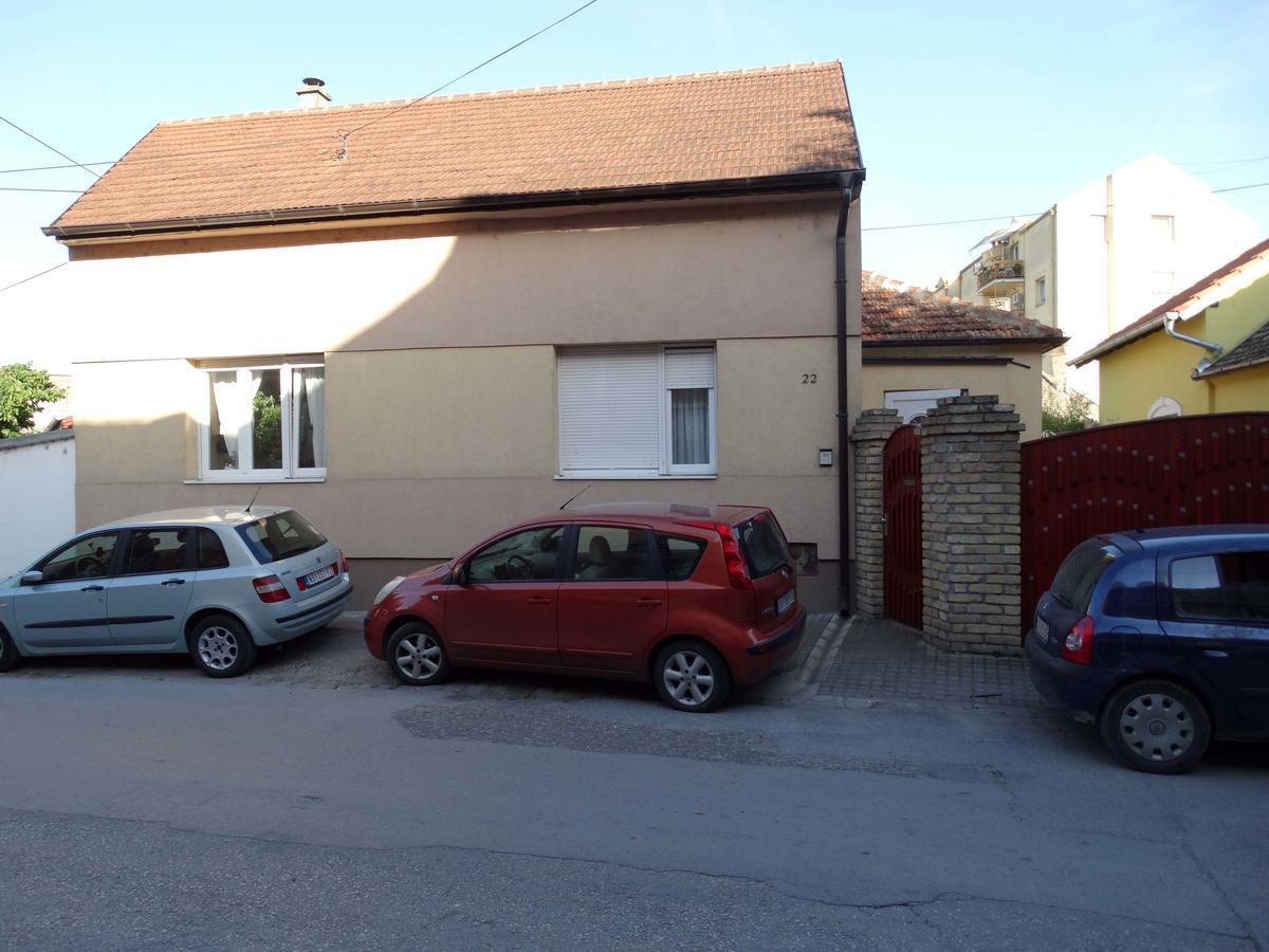 Marijana - Center Apartment Novi Sad Bagian luar foto